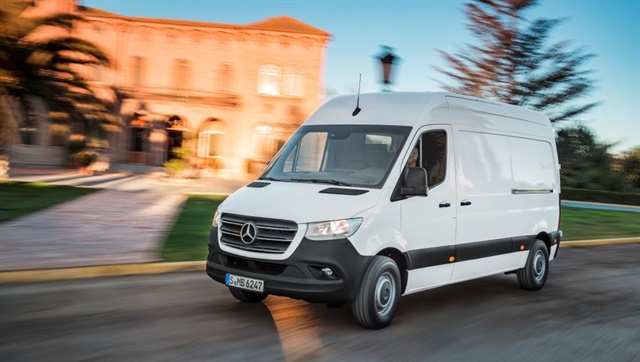 <p><strong>Third-generation Sprinter boasts&nbsp;factory telematics service and an electricified version. The full-size van will arrive in the U.S. later this year</strong>. <em>Photo: Mercedes-Benz</em></p>