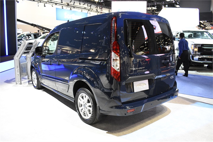 The Short Wheelbase Transit Connect Has A 38 3 Foot Curb To